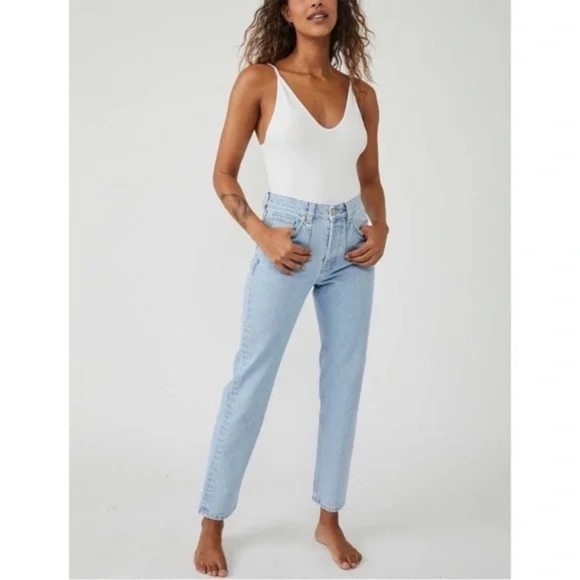 We The Free by Free People A New Day Mid Rise Straight Leg Jeans - Size … - Picture 2 of 8